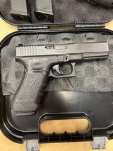 GLOCK 22 G22 GEN 4 (Night Sights) - 3 of 3