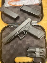 GLOCK 35 G35 Gen 4 NIGHT Sight / Cutout Slide - 2 of 4