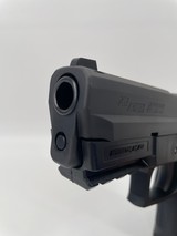 SIG SAUER SP2022 - 4 of 6