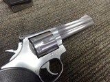 SMITH & WESSON 686-3 - 2 of 7