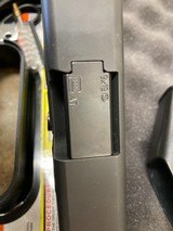 GLOCK 17 - 4 of 6