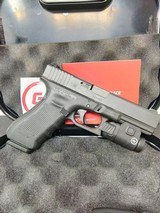 GLOCK 17 - 2 of 3