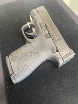 SMITH & WESSON M&P 9 sheild - 4 of 7