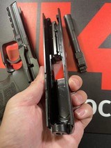 HECKLER & KOCH P30 - 2 of 7