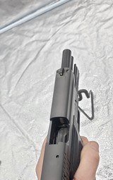 SIG SAUER P226 - 5 of 7