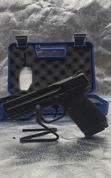 SMITH & WESSON M&P 9 M2.0 - 2 of 7