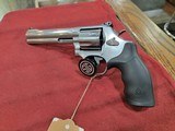 SMITH & WESSON 686 PLUS - 2 of 3