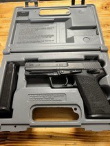 HK USP 45 Compact - 1 of 3