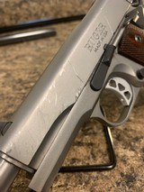 RUGER SR1911 Stainless Steel / Wood Grips - 3 of 7