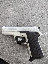 LIONHEART INDUSTRIES LH9 - 1 of 8