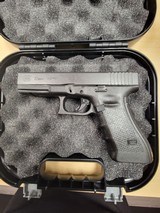 GLOCK G22 GEN 4 (Night Sights) - 2 of 3