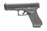 GLOCK 17 9MM LUGER (9X19 PARA) - 1 of 2