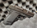 HECKLER & KOCH USP COMPACT - 2 of 4