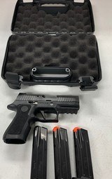SIG SAUER P320 X Carry - 2 of 3