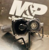 SMITH & WESSON M&P22 COMPACT THREADED BARREL - 3 of 4