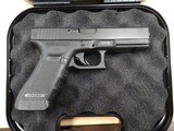 GLOCK GLOCK 22 G22 GEN 4 (NIGHT SIGHTS) - 1 of 3