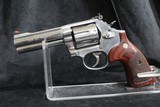 SMITH & WESSON 686-6 - 1 of 6