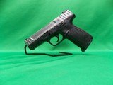 SMITH & WESSON SD40VE - 2 of 7