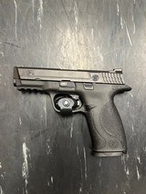SMITH & WESSON M&P 40 - 4 of 6