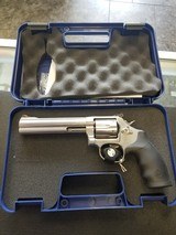 SMITH & WESSON 686-6 - 1 of 7