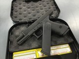 GLOCK 17 - 1 of 2