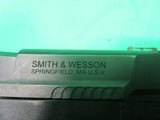 SMITH & WESSON M&P40 Shield Performance Center - 5 of 6