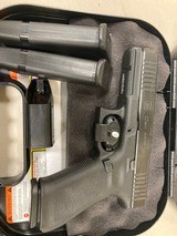 GLOCK 22 Gen 5 - 2 of 5