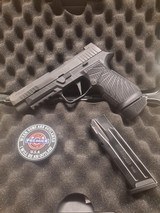 SIG SAUER Wilson Combat P320 - 1 of 4
