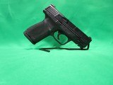 SMITH & WESSON M&P9 M2.0 - 1 of 8