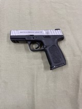 SMITH & WESSON SD40VE - 2 of 4