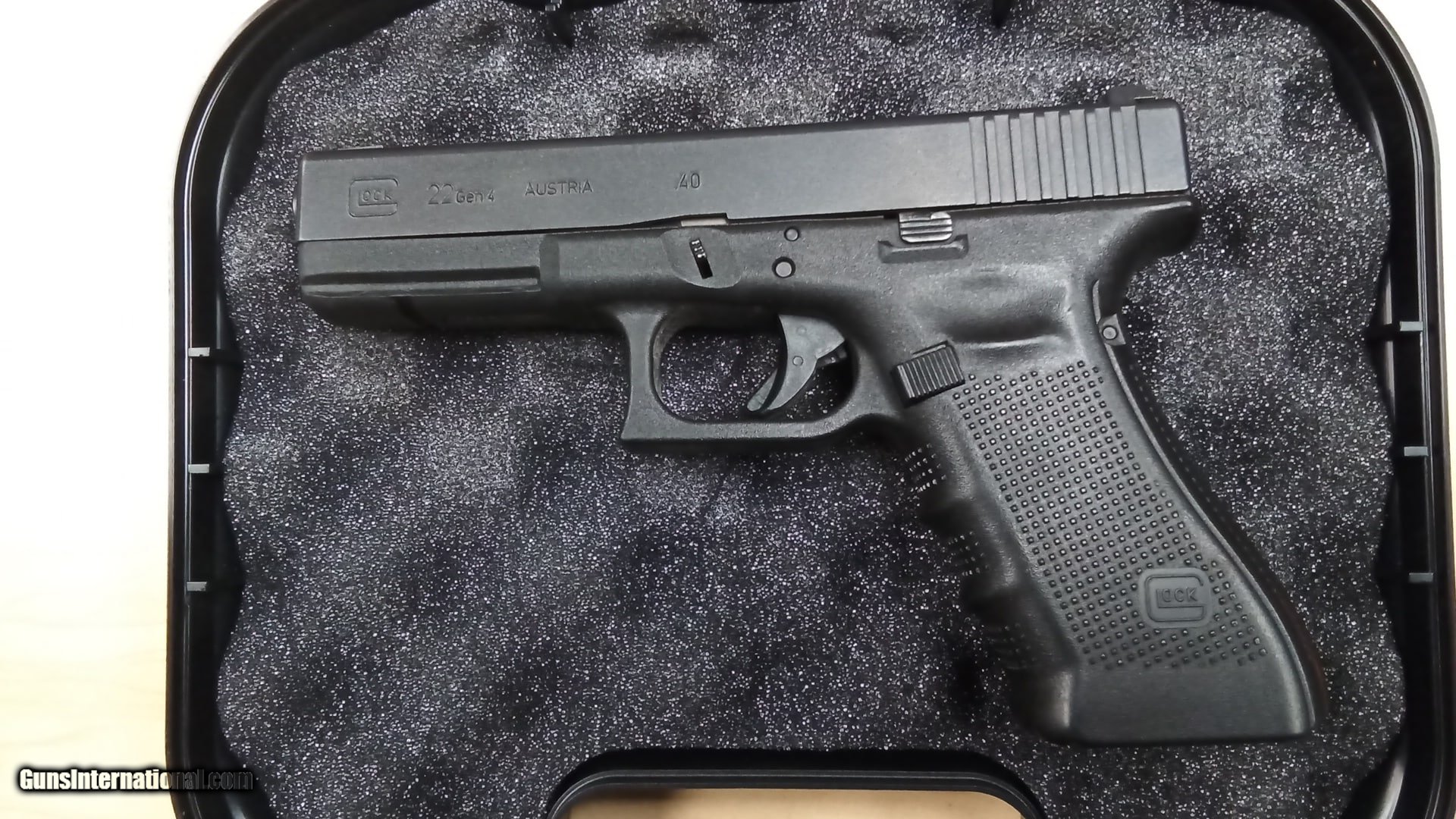 GLOCK GLOCK GLOCK 22 GEN 4 WITH NIGHT SIGHTS