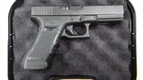GLOCK 22 G22 GEN 4 .40 (Night Sights) POLICE TRADE IN - 1 of 3