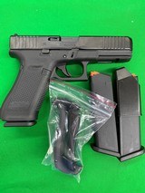 GLOCK G22 GEN 5 MOS .40 S&W - 2 of 4