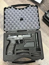 HECKLER & KOCH VP40 - 1 of 4