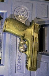 SMITH & WESSON M&P 40 - 2 of 3