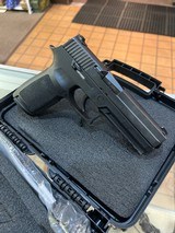 SIG SAUER P250 FULL - 3 of 4