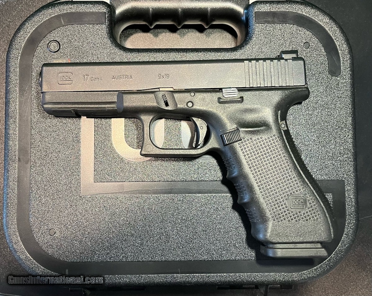 Glock G17 Gen 4 3975