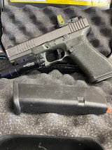 GLOCK 17Gen4 - 1 of 8