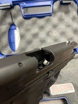 SMITH & WESSON M&P 9 - 2 of 3