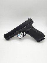 GLOCK G17 GEN5 FS - 2 of 3