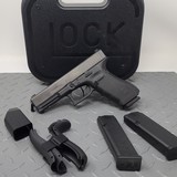 GLOCK 22 G22 GEN 4 .40 (Night Sights) POLICE TRADE IN - 1 of 6