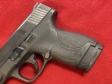 SMITH & WESSON M&P shield 9 - 2 of 7