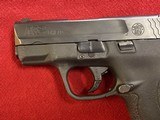 SMITH & WESSON M&P shield 9 - 3 of 7