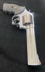 SMITH & WESSON 686 PLUS - 4 of 5