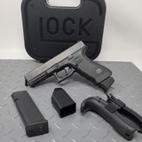 GLOCK 22 G22 GEN 4 .40 (Night Sights) POLICE TRADE IN - 1 of 6