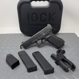 GLOCK 22 G22 GEN 4 .40 (Night Sights) POLICE TRADE IN - 1 of 6