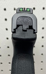 SMITH & WESSON M&P M2.0 4 COMPACT - 2 of 6