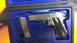 DAN WESSON COMMANDER CLASSIC - 6 of 6