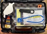 KIMBER CUSTOM II TWO-TONE - 6 of 6