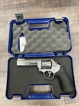 SMITH & WESSON 629 - 2 of 3